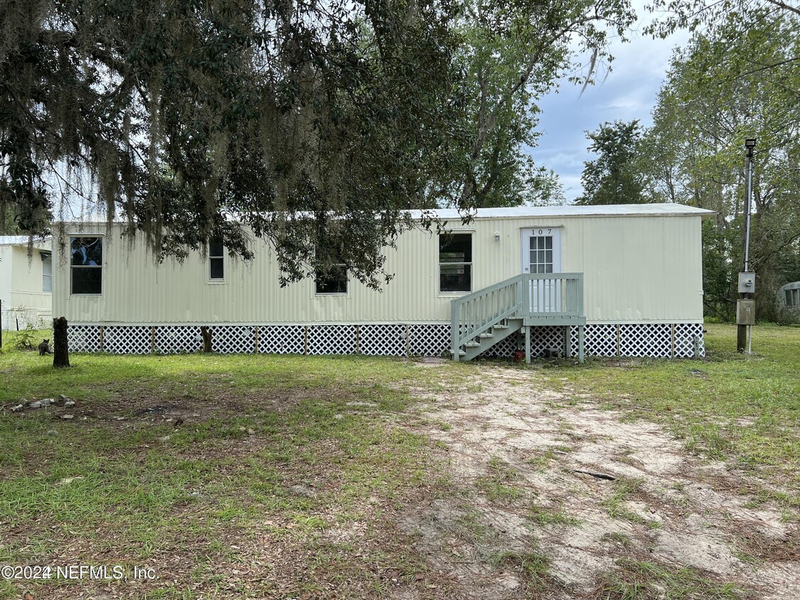 Primary Photo - 107 Rhine St