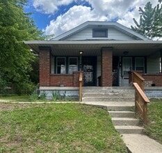 Building Photo - 2227 E Riverside Dr