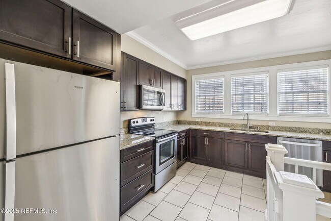 Foto del edificio - 2822 Herschel St
