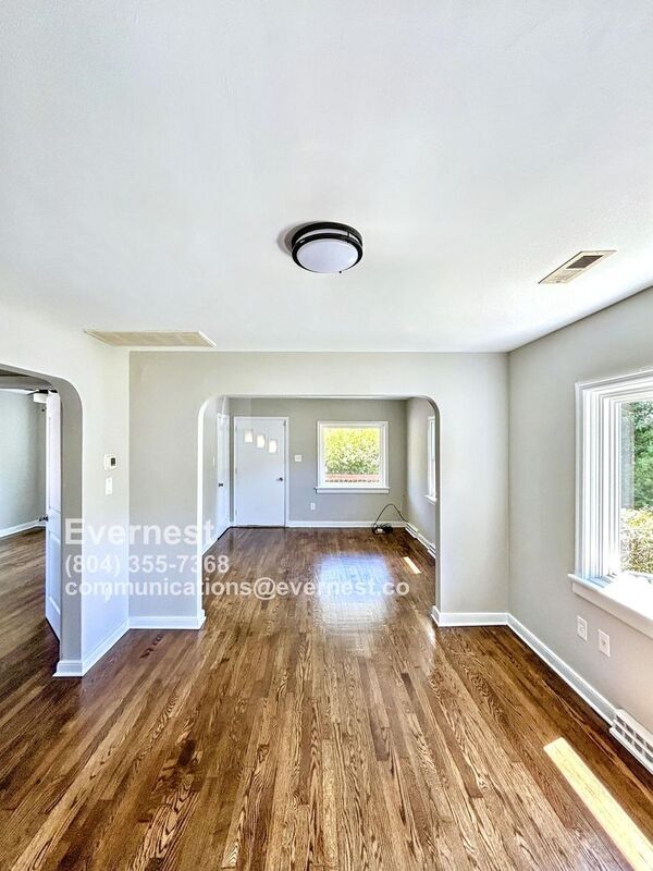 Foto del edificio - 1006 Turner Rd