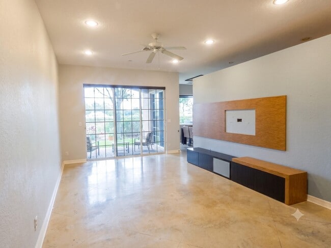 Building Photo - 30 Beechdale Ln