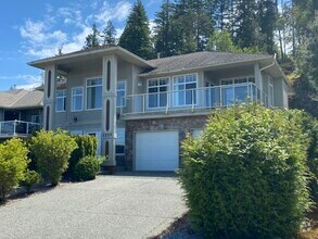 Building Photo - 5559 Cliffside Rd