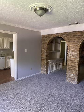 Building Photo - 1033 Rosewood Dr