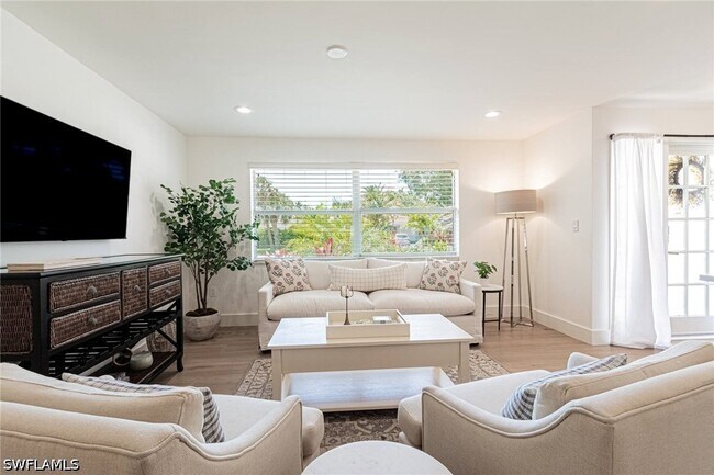 Foto del edificio - 1530 Mandarin Rd