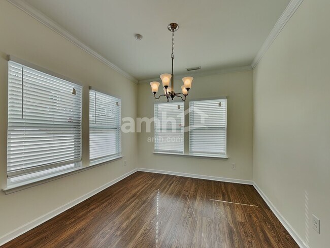 Foto del edificio - 5215 Smoky Ridge Ln