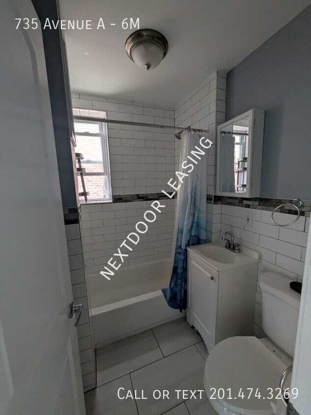 Building Photo - 735 Avenue A