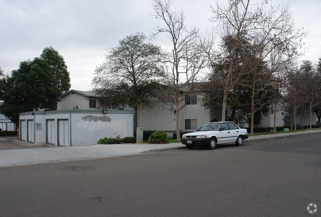 Building Photo - 1061 Madden Ave