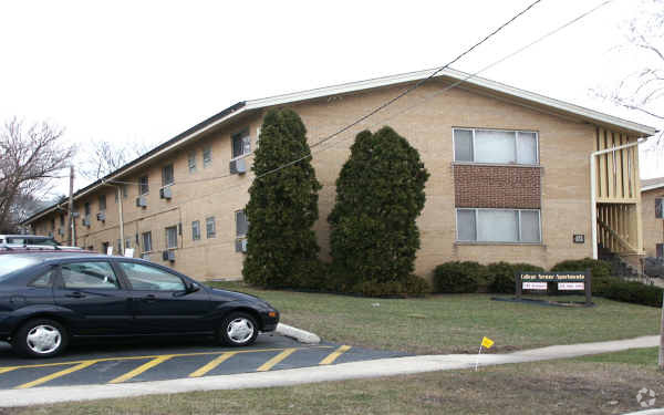 Primary Photo - College Ave. Apartments