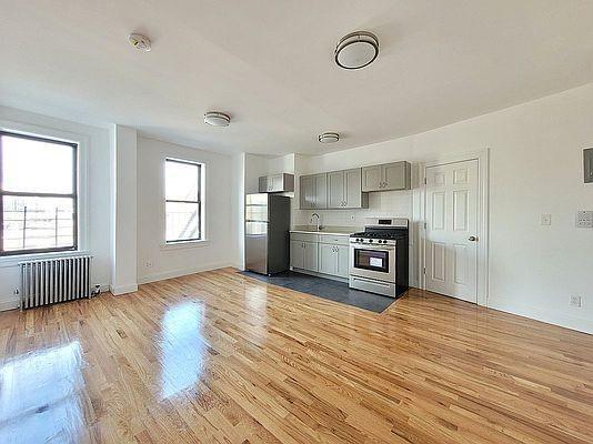 Building Photo - 2 bedroom in BRONX NY 10457