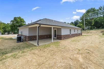 Building Photo - 311 Oak Grv Cir