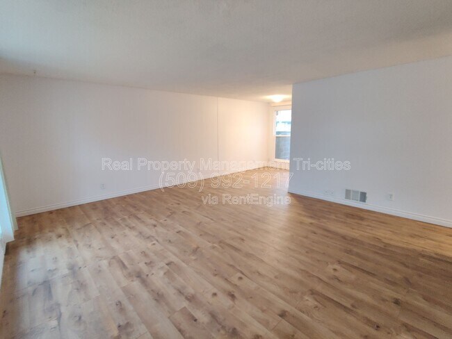 Foto del edificio - 1405 Wright Ave