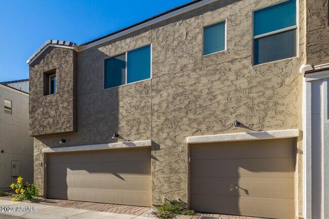Building Photo - 2268 W Laurie Ln