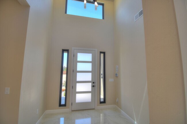 Foto del edificio - Brand New 3bd/2ba Available