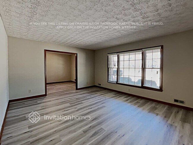 Foto del edificio - 542 Kenwood Rd