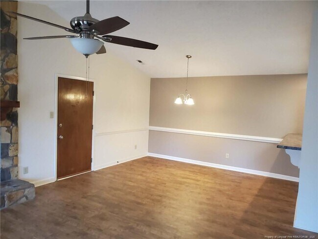 Building Photo - 1865 Tryon Dr