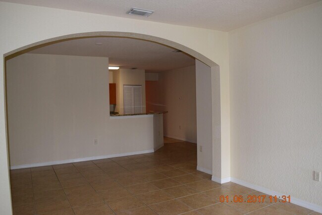 Foto del edificio - 140 SW Peacock Blvd
