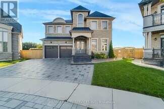 Building Photo - 66 Hanbury Cres