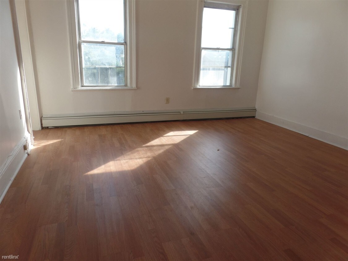 Building Photo - 196 Jackson St