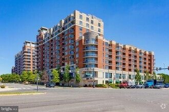 Building Photo - 3600 S Glebe Rd