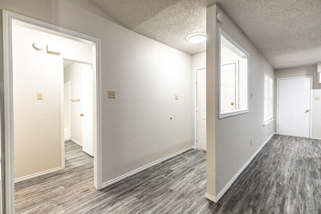 Building Photo - 17 Wagnon Dr