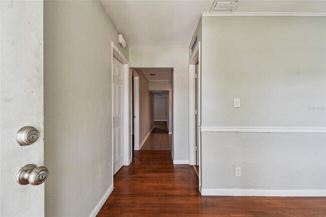 Foto del edificio - 751 Southwest Boulevard N