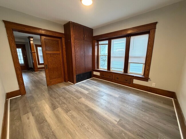 Foto del edificio - 53 Metlin Ave