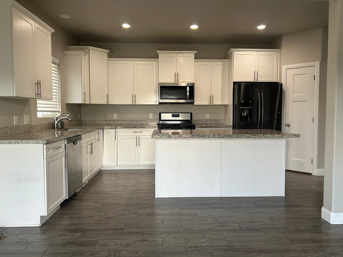 Building Photo - 11246 Del Andrae Ln