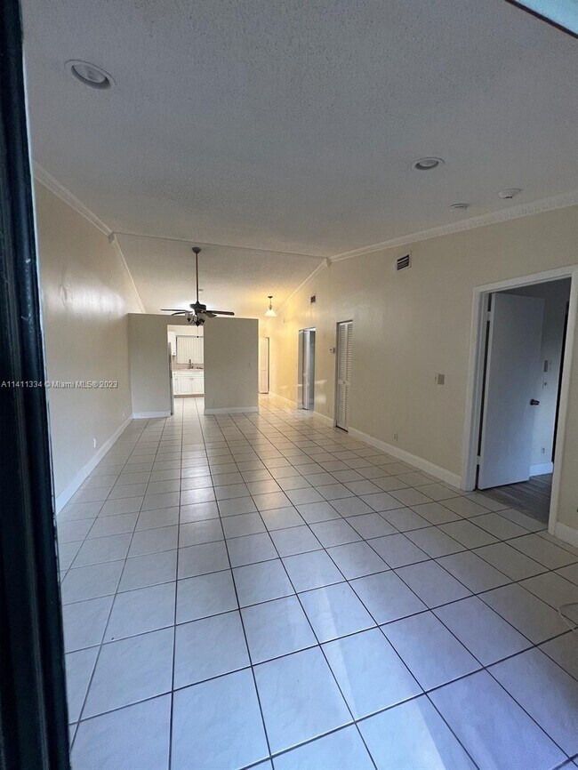 Building Photo - 3166 Coral Springs Dr