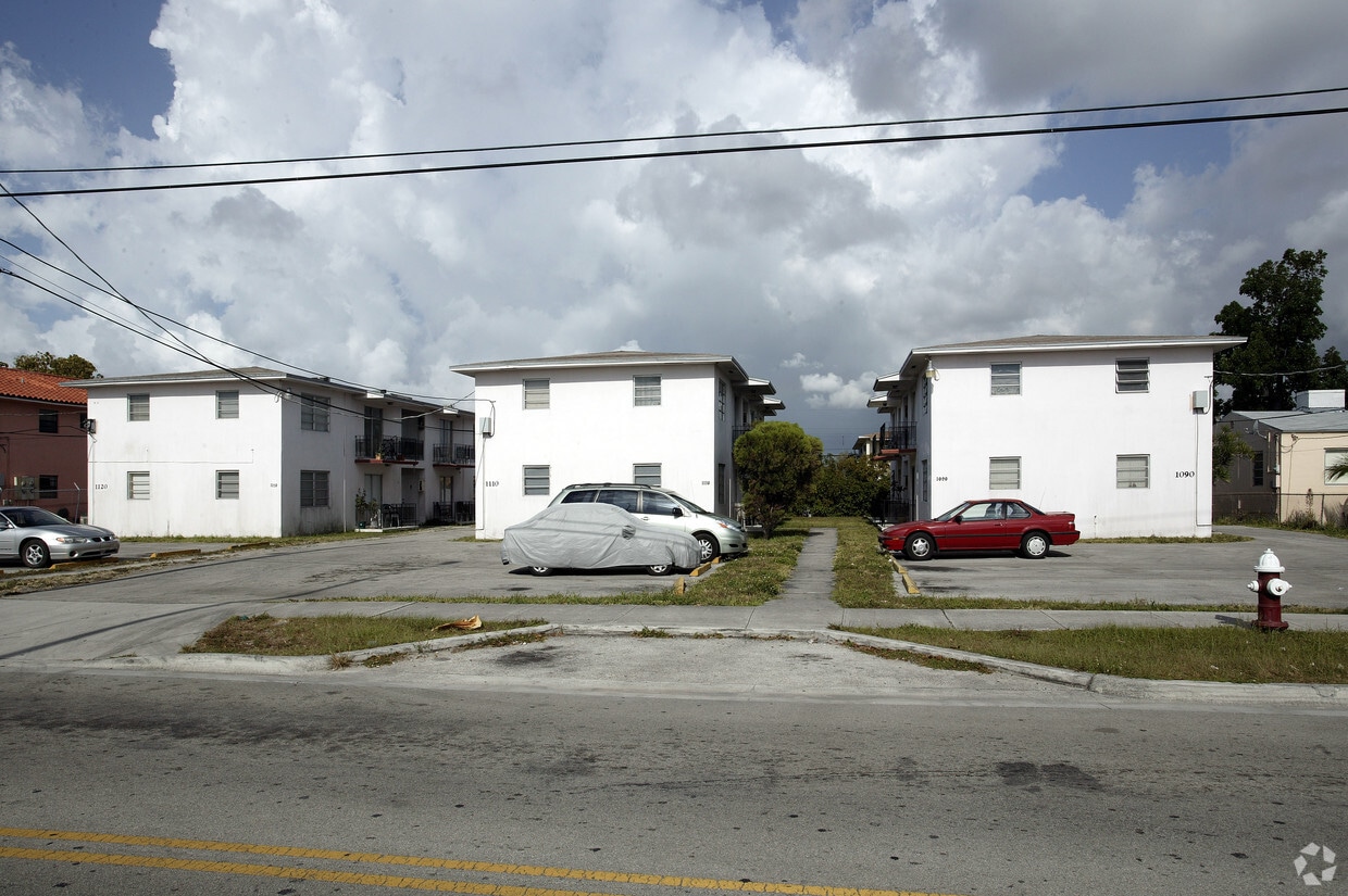 Building Photo - 1120-1110 SE 9th Ct