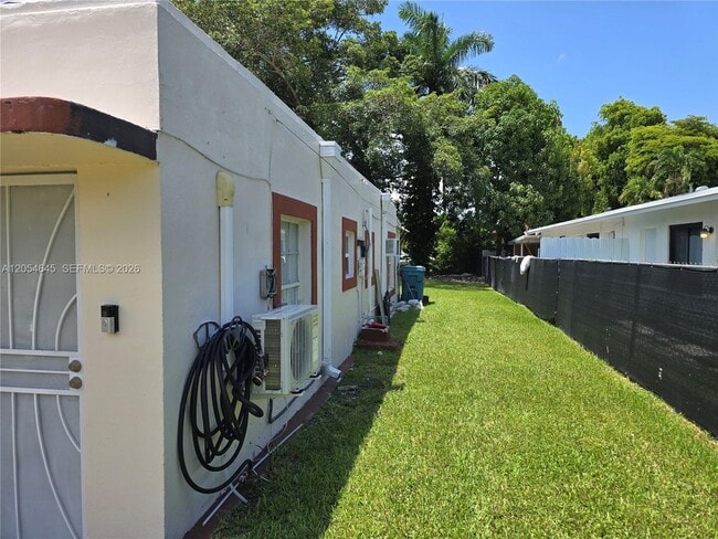 Foto del edificio - 1293 NE 110th St
