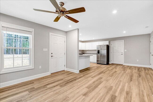 Foto del edificio - New Construction 3 Bedroom/2 Bathroom Homes with Garage