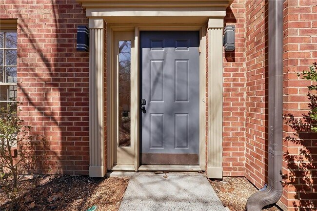 Foto del edificio - 2207 Heritage Trace Dr