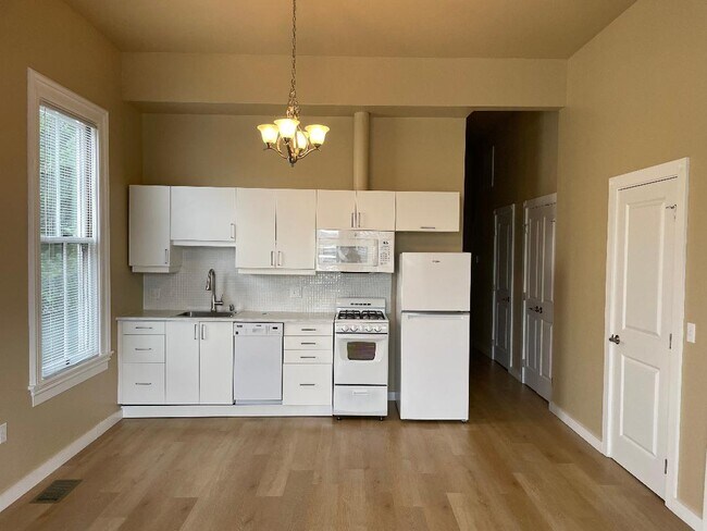 Building Photo - 1168 10th St