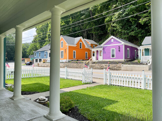 Building Photo - 604 Taylor Ave