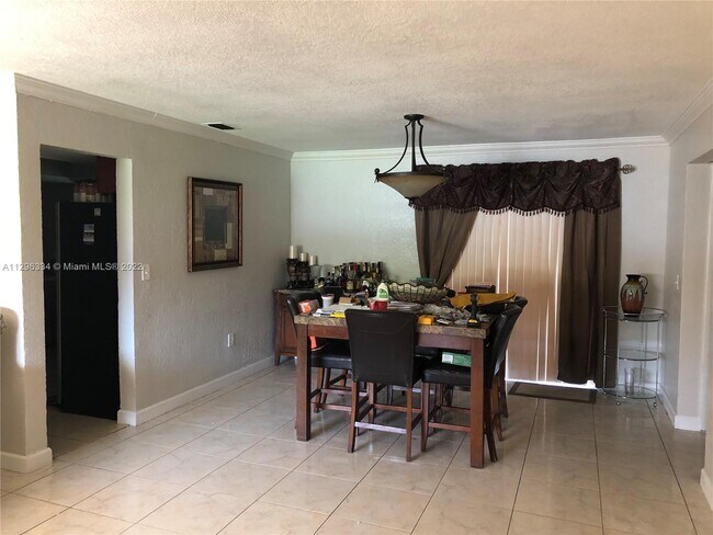 Foto del edificio - 7321 Fairway Blvd