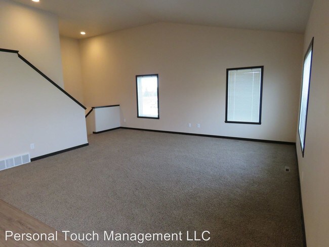 Building Photo - 3 br, 3 bath House - 3011 33rd Ave S