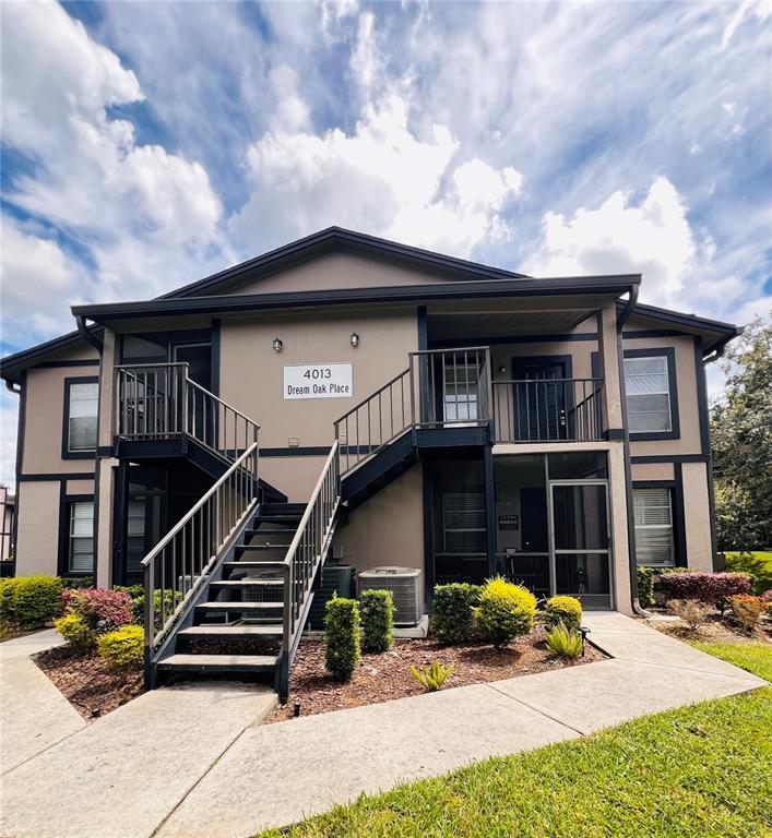 Foto principal - 4013 Dream Oak Pl