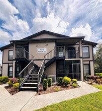 Building Photo - 4013 Dream Oak Pl