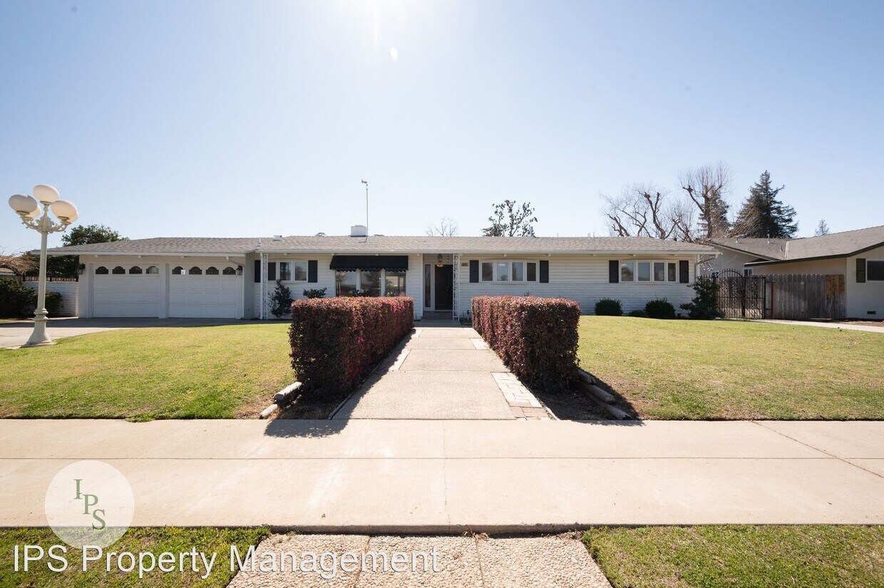Primary Photo - 4 br, 2 bath House - 523 W. Celeste Ave.