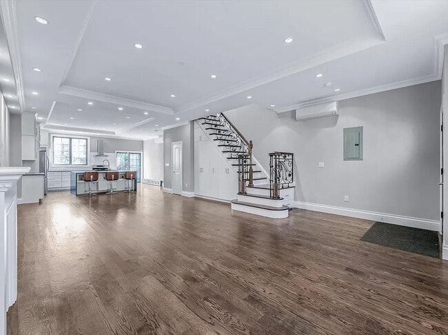 Building Photo - 1130 Hancock St