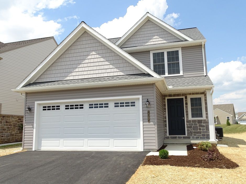 Primary Photo - 1385 Fieldstone Dr