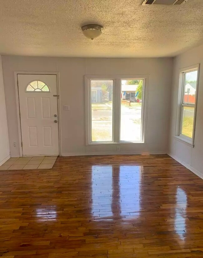 Foto del edificio - 4207 S Hayden St