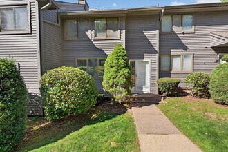 Building Photo - 128 Conestoga Way