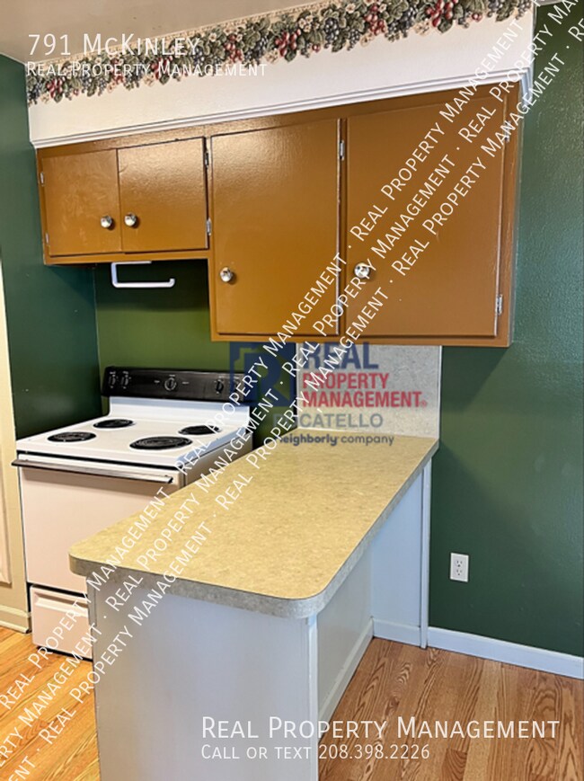 Foto del edificio - 791 McKinley-