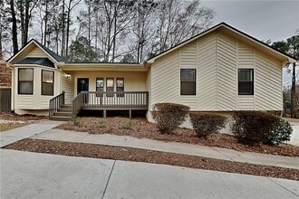 Building Photo - 647 Sunshine Trce NW