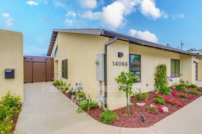 Building Photo - 14066 Crest Way