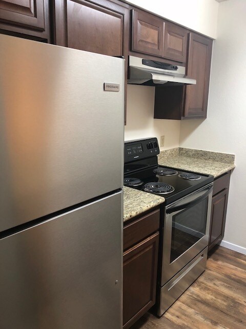 Building Photo - Renovated One Bedroom PAP Unit