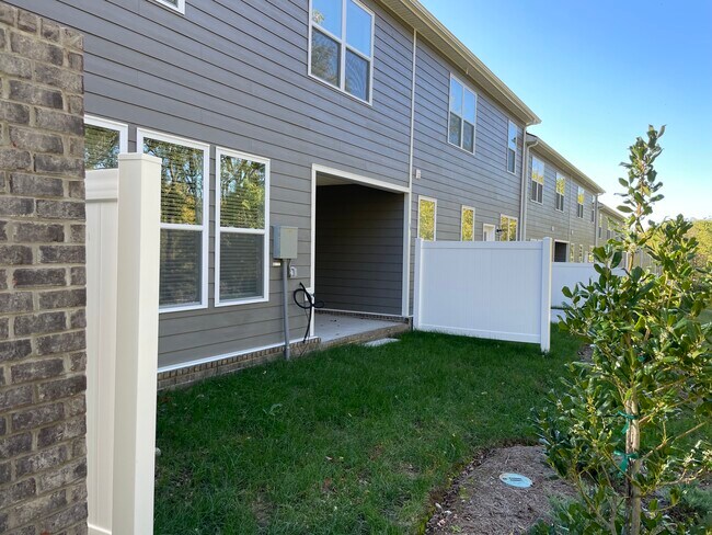 Foto del edificio - 2034 Township Dr