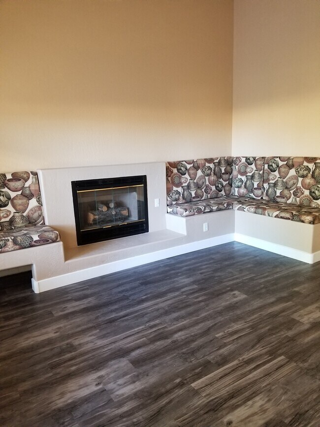 Foto del edificio - TOWNHOME- COTTONWOOD SQUARE COMMONS COMMUNITY
