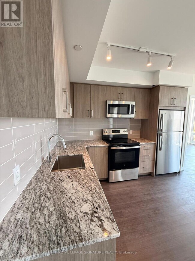 Photo du bâtiment - 4000 Eglinton Ave W